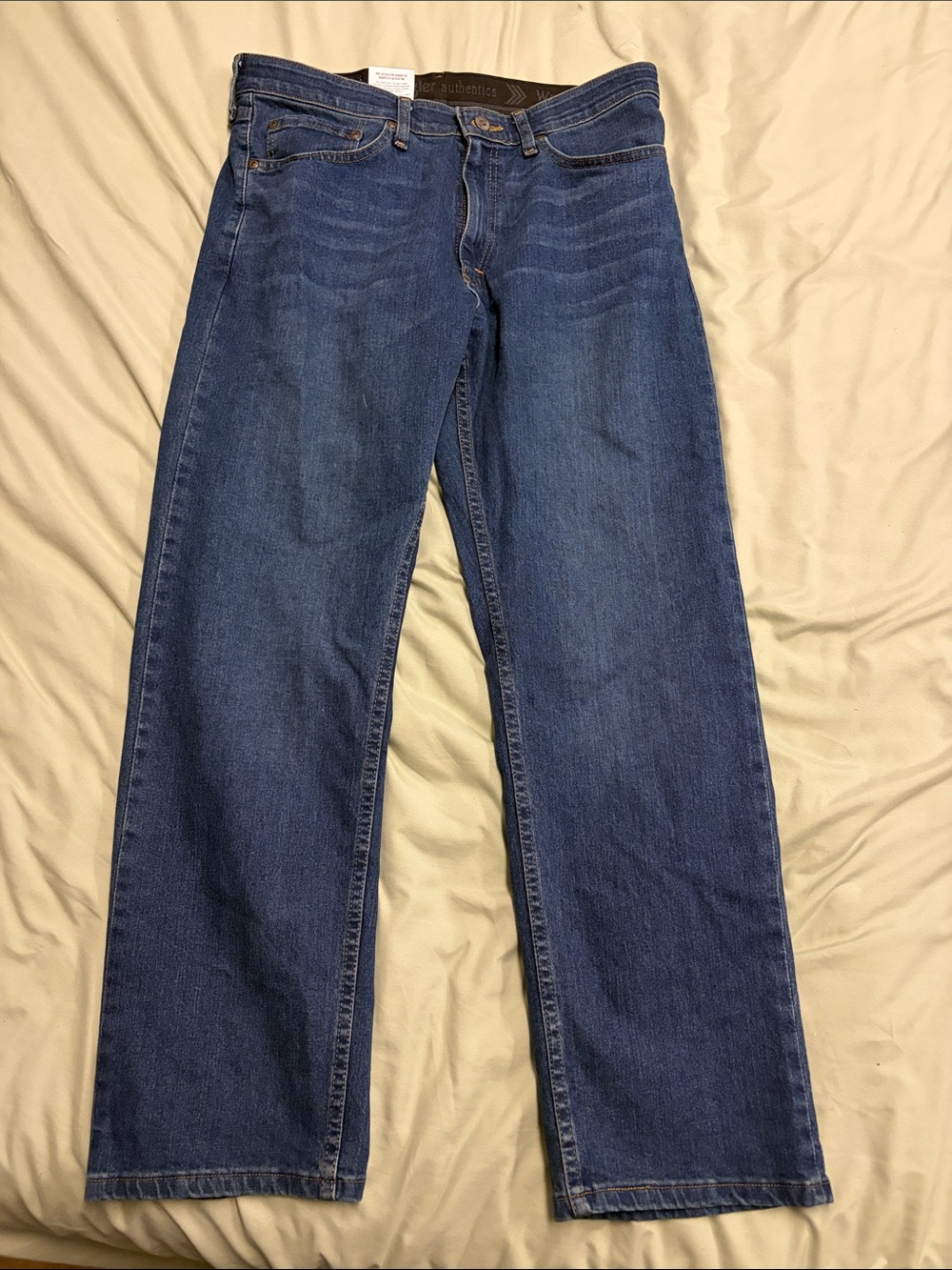 Men's dark wash wrangler jeans